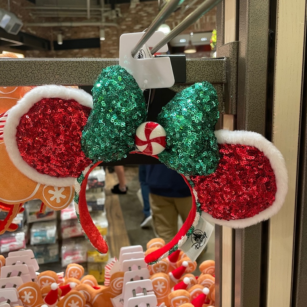 SALE!! DISNEY PARKS MICKEY/MINNIE HOLIDAY EARS!